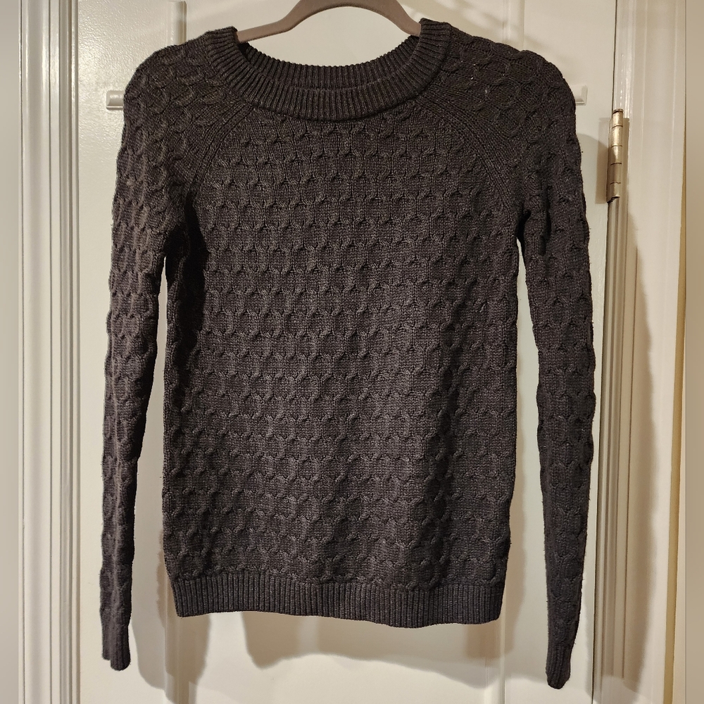 Old Navy cable knit scoop neck sweater- NEW without tags -charcoal gray - siz XS